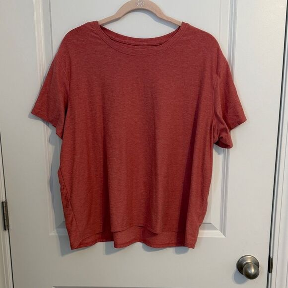 Avia Red Short Sleeve Women's Tee - Picture 1 of 2